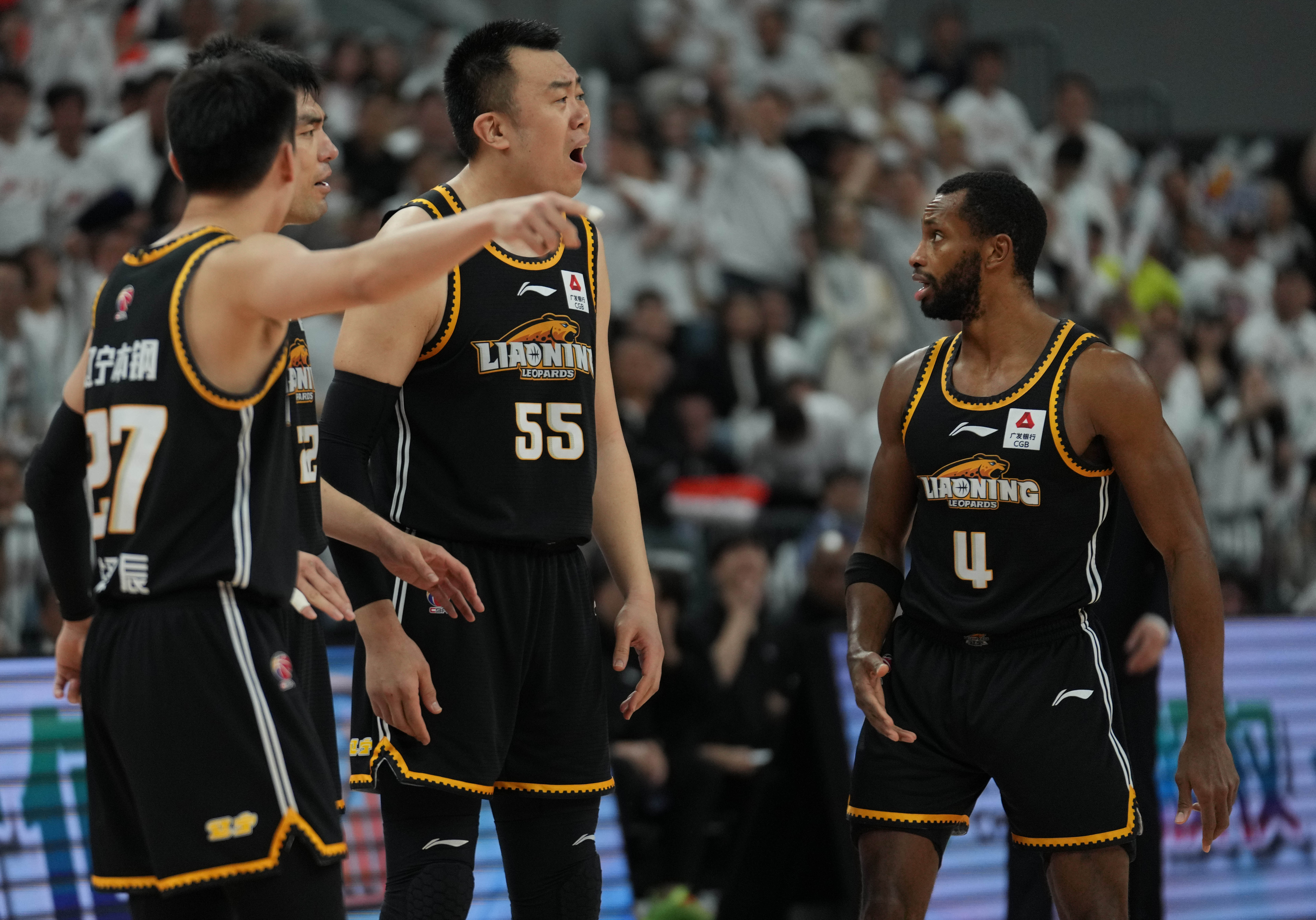 开云APP下载-关于欧篮联加时末段走向成谜，新奥尔良鹈鹕豪取连胜，压力陡增，身体对抗强度拉满的信息