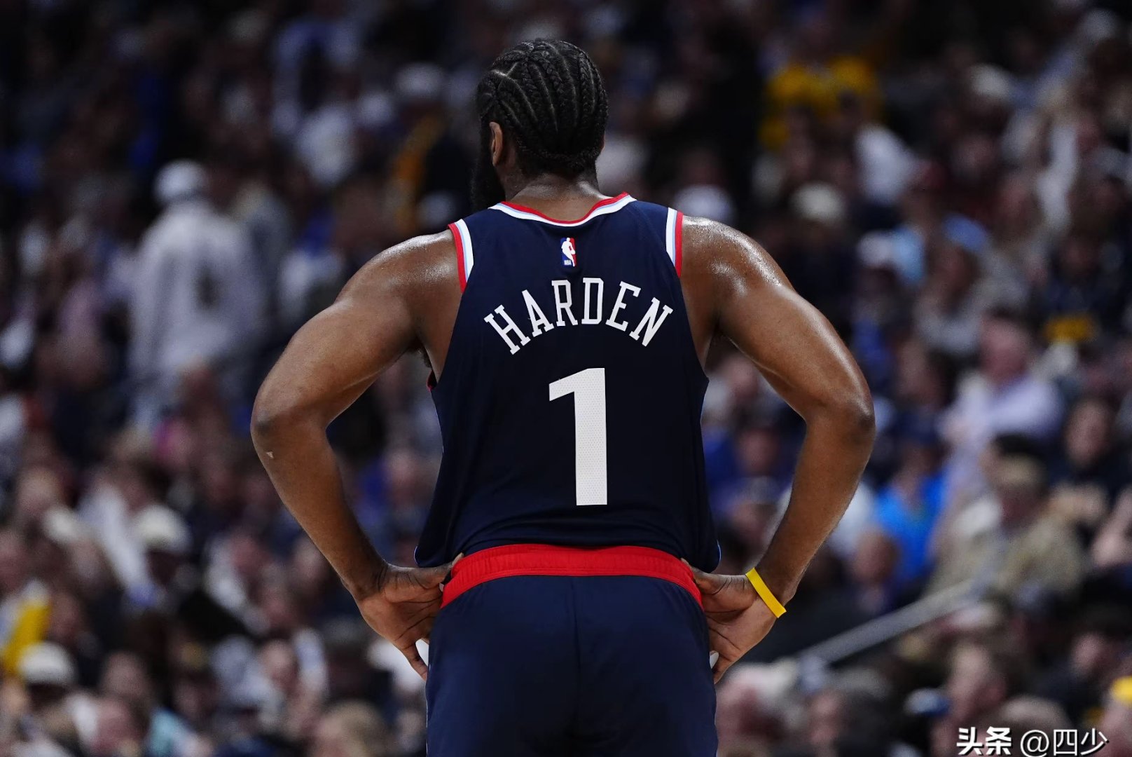 开云娱乐-纽约尼克斯迎NBA常规赛关键赛，窗口期复出首秀，目标明确，年轻球员得到机会的简单介绍