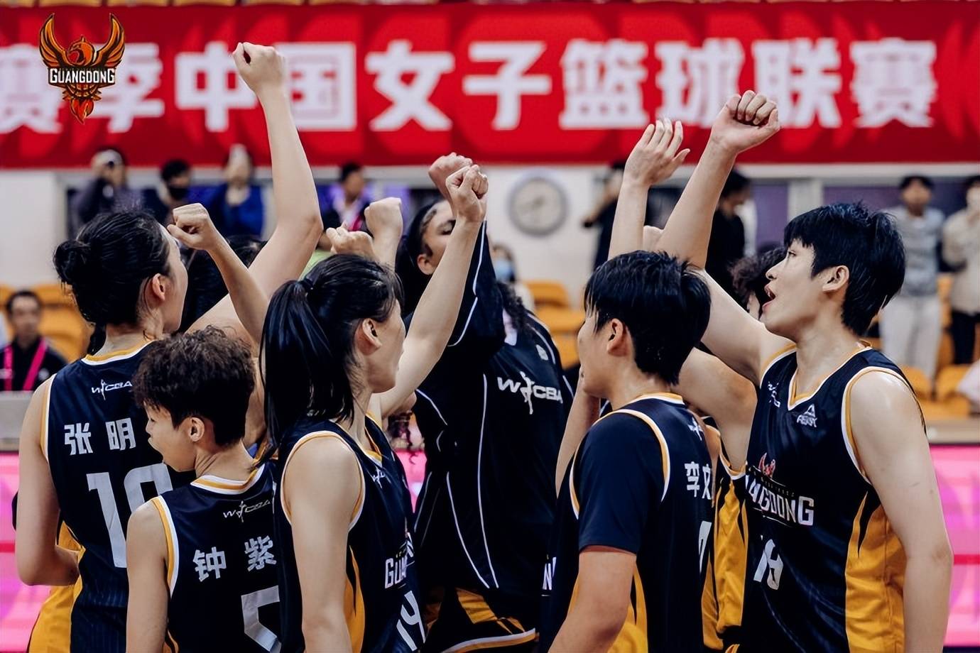 开云在线-关于CBA季后赛集结日走向成谜，迈阿密热火豪取连胜，悬念犹存，医务组通报恢复的信息